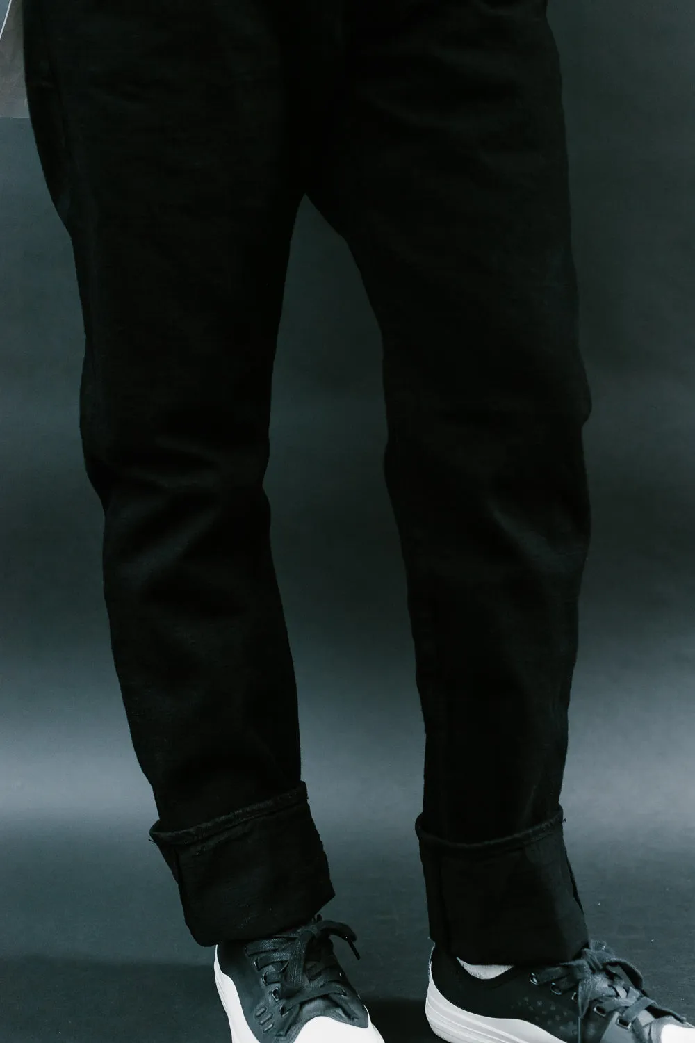 D1864S - 14oz "Kurozome" Selvedge Jeans Relaxed Taper - Black