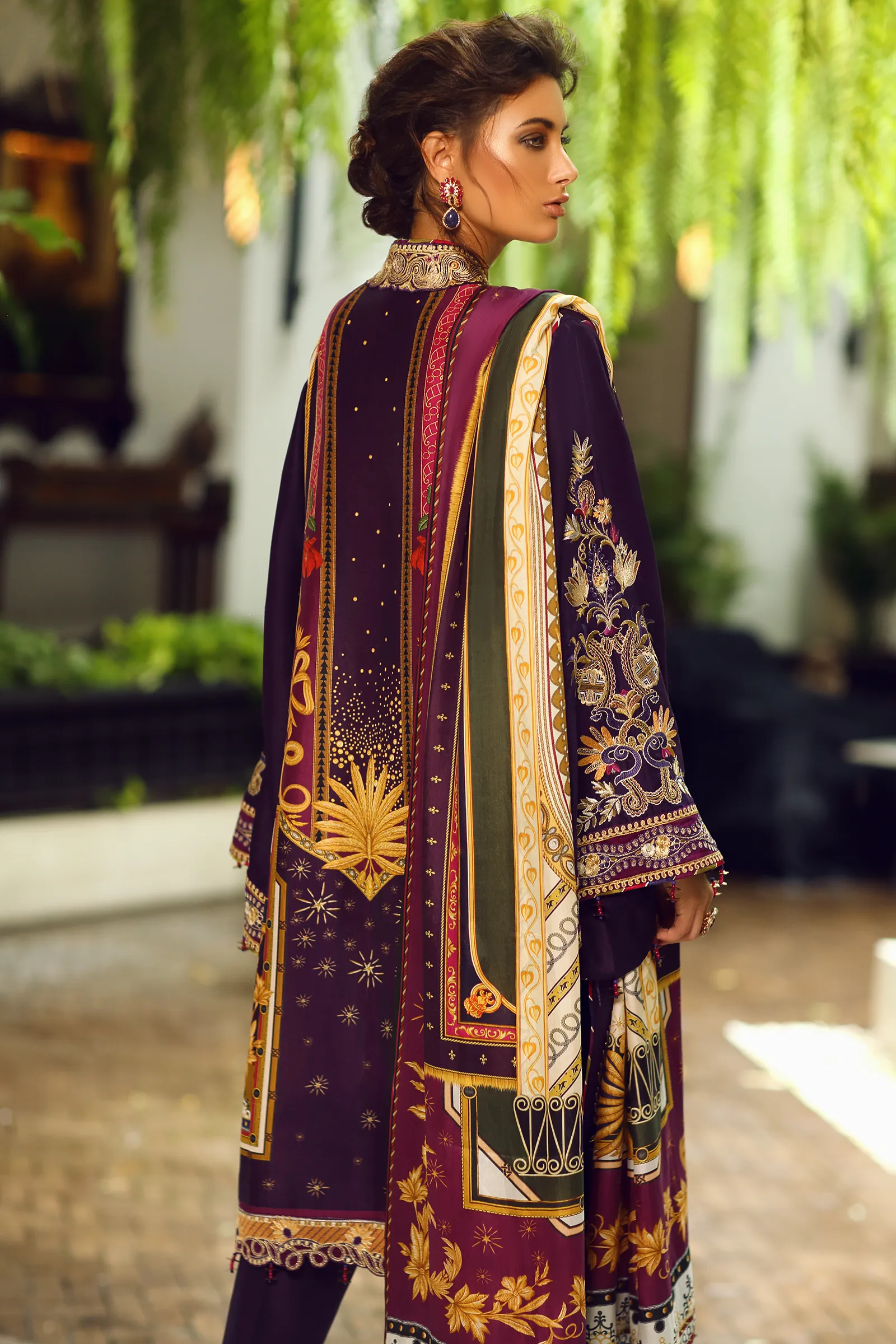 Élan Luxury Silk Collection – ES-06 (SOAM SAVALI)