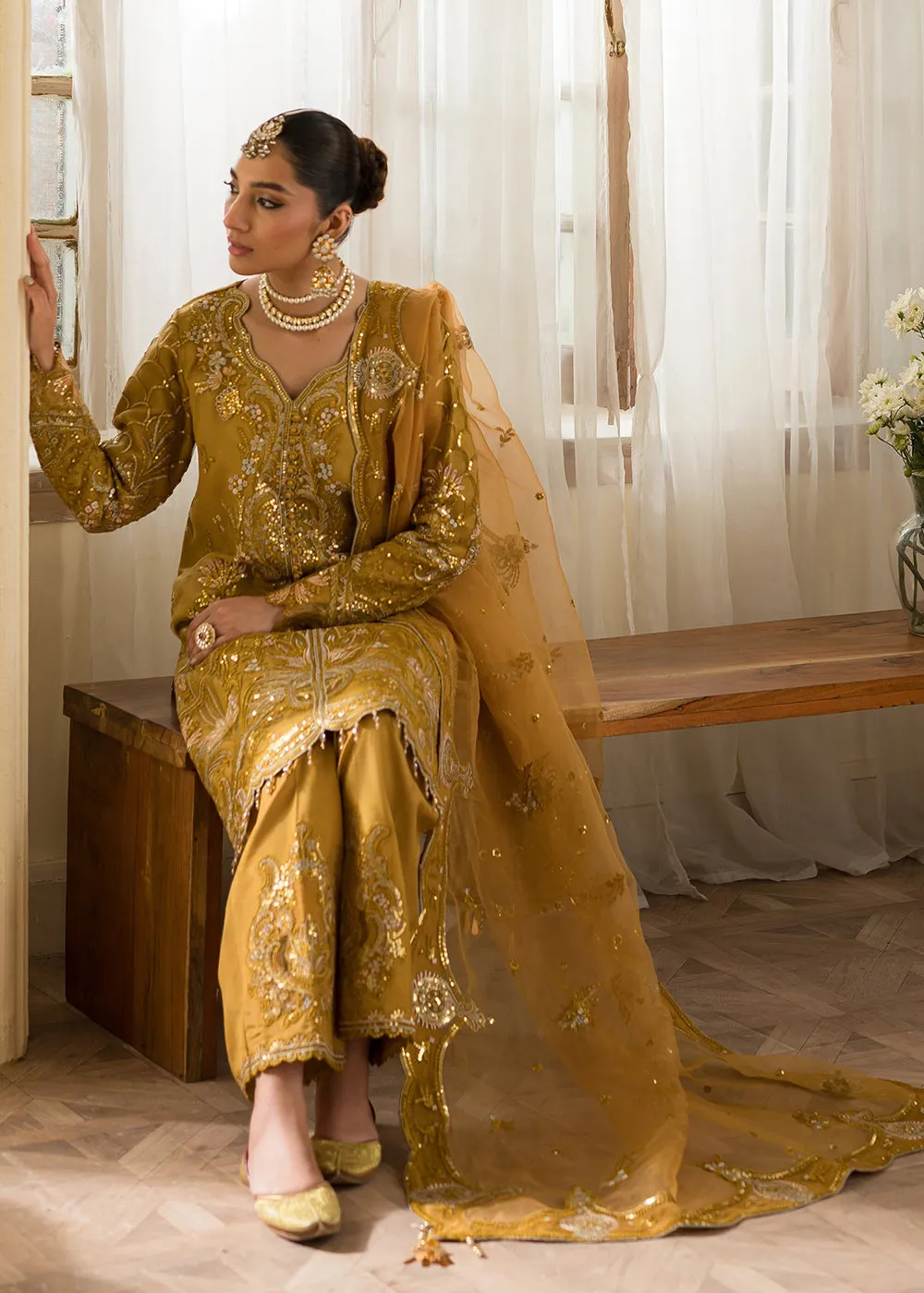 Suave Luxury Formals '24 by Emaan Adeel | Zoe