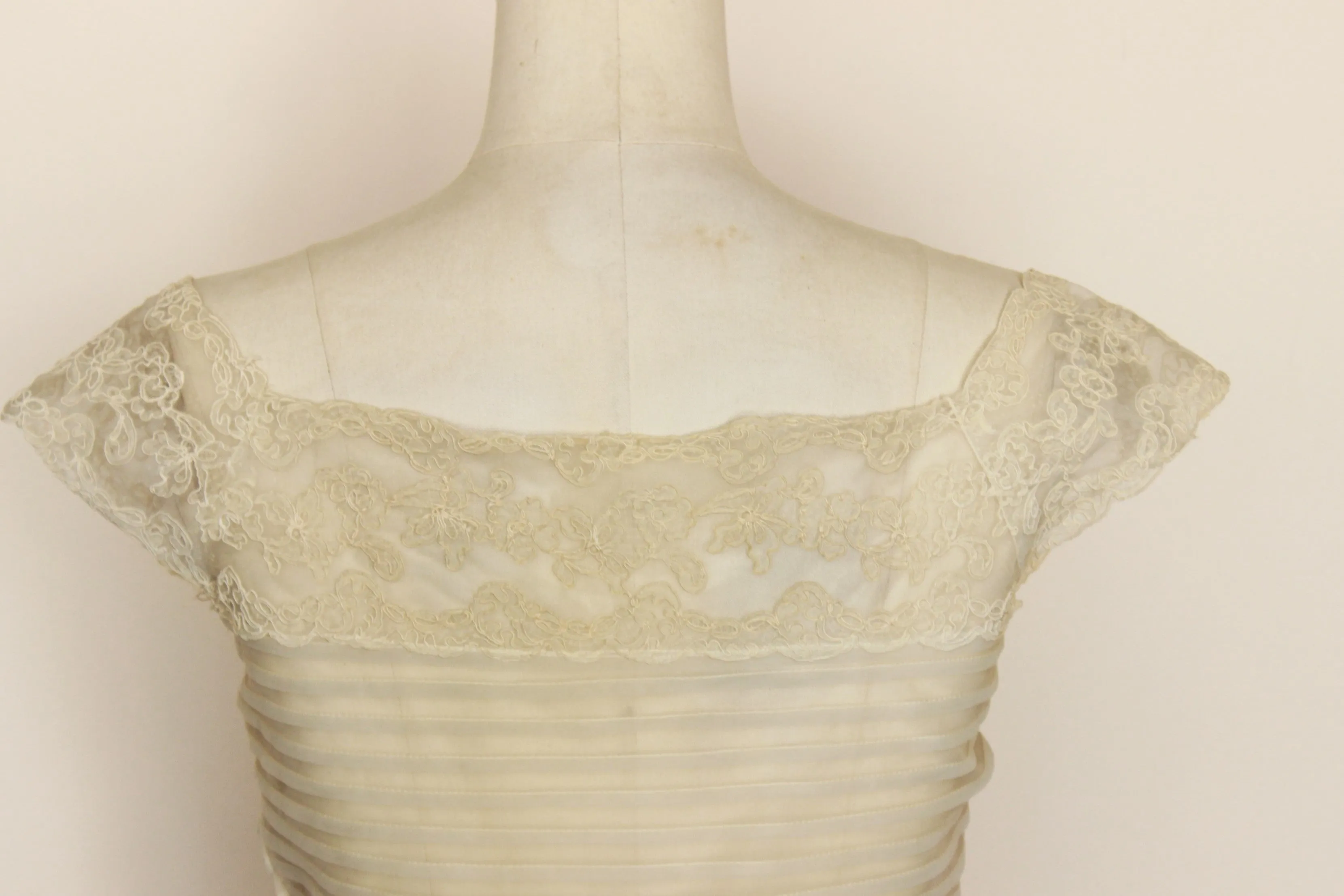 Vintage 1940s 1950s Alice Stuart Sheer Ivory Blouse